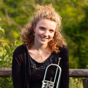 Isolde Seyfarth mit Trompete/Flügelhorn